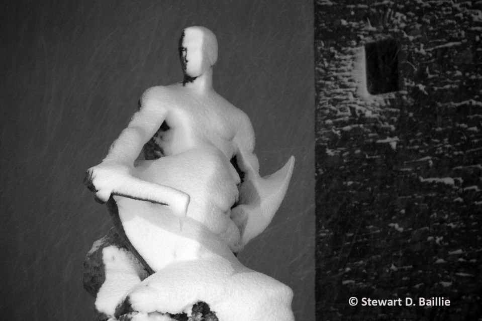 Maclellan's respect (© Stewart Baillie)